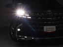 高輝度で点灯速度が速く、しかも消費電力の少ないLEDヘッドライトが装備されています!LEDの明るい光が走行中の視界の確保をサポートして、夜のドライブがより楽しく安全に運転できます♪