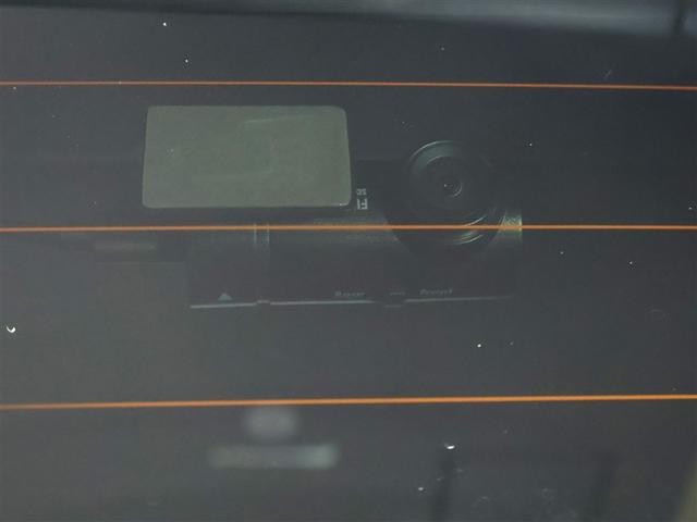 ヴォクシー ZS 煌II トヨタ認定中古車 ワンオーナー 衝突被害軽減ブレーキ ペダル踏み間違え急発進抑制装置 車線逸脱警報 先進ライトTコネクトナビ DVD再生 フルセグテレビ ETC LEDヘッドライト(11枚目)