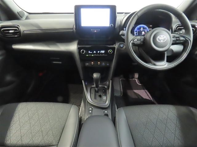 ヤリスクロス Ｚ　トヨタ認定中古車　ワンオーナー　衝突被害軽減ブレーキ　ペダル踏み間違え急発進抑制装置　ブラインドスポットモニター　車線逸脱警報　Ｔコネクトナビ　ドライブレコーダー　パノラミックビューモニター（3枚目）