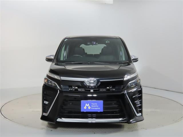 ヴォクシー ＺＳ　煌ＩＩ　ワンオーナー　衝突被害軽減ブレーキ　ペダル踏み間違え急発進抑制装置　車線逸脱警報　先進ライト　Ｔコネクトナビ　ドライブレコーダー　バックモニター　ＤＶＤ再生　フルセグテレビ　ＥＴＣ（5枚目）