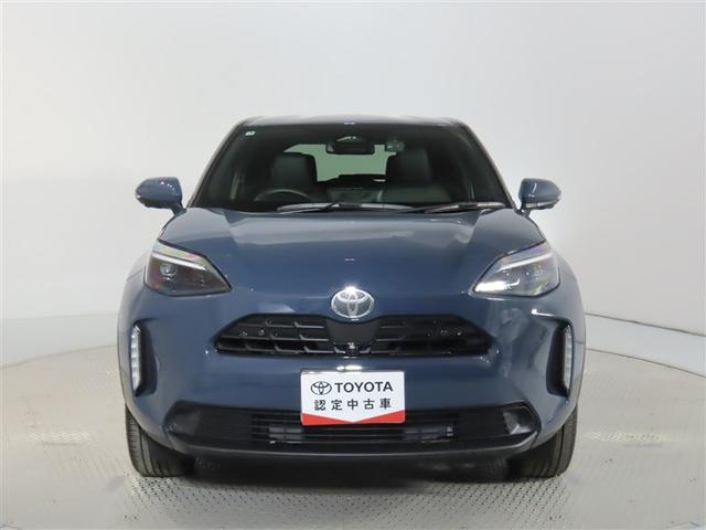 ヤリスクロス ハイブリッドZ 使用歴試乗車 トヨタ認定中古車 衝突被害軽減ブレーキ ペダル踏み間違え急発進抑制装置 ブラインドスポットモニター ペダル踏み間違え急発進抑制装置 ドライブレコーダー パノラミックビューモニター(5枚目)