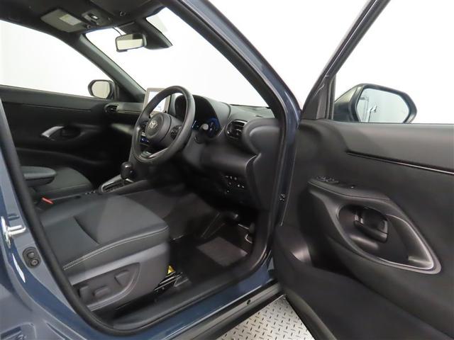 ヤリスクロス ハイブリッドZ 使用歴試乗車 トヨタ認定中古車 衝突被害軽減ブレーキ ペダル踏み間違え急発進抑制装置 ブラインドスポットモニター ペダル踏み間違え急発進抑制装置 ドライブレコーダー パノラミックビューモニター(8枚目)