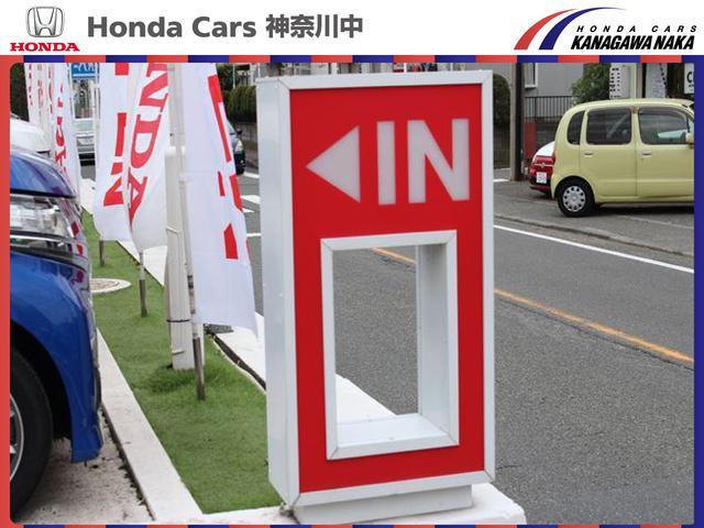 フィット ホーム　誤発進抑制機能　車線逸脱警告　前後センサー　セキュリティアラーム　ＡＡＣ　スマートキー　ＶＳＡ　クルコン　パワステ　ＬＥＤヘッドライト　パワーウィンドウ　キーレス　サイドエアバック　エアバック　ＡＢＳ（36枚目）