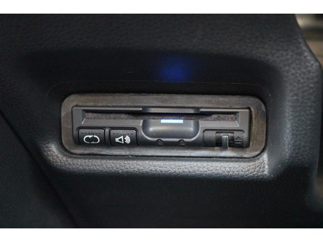 フィット １３Ｇ・Ｆパッケージ　電動格納式ドアミラー　ブルートゥース　イモビ　安全ボディ　ＤＶＤ再生可能　スマ－トキ－　記録簿有り　ＶＳＡ　ＥＴＣ付き　禁煙　助手席エアバッグ　メモリーナビ　Ｒカメラ　オートエアコン　エアバック　ＰＳ（16枚目）