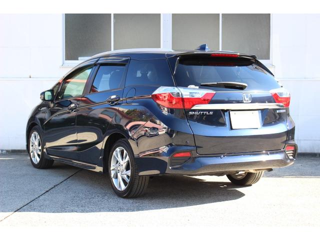 シャトル ハイブリッドＺ　ワンオーナー車　衝突被害軽減ブレーキ　ドライブレコーダ　Ｂｌｕｅｔｏｏｔｈ対応　ＵＳＢ接続　クルーズＣ　記録簿付　ＶＳＡ　フルセグ地デジＴＶ　シートＨ　リアカメラ　キーフリ　ＬＥＤライト　禁煙　イモビ（7枚目）