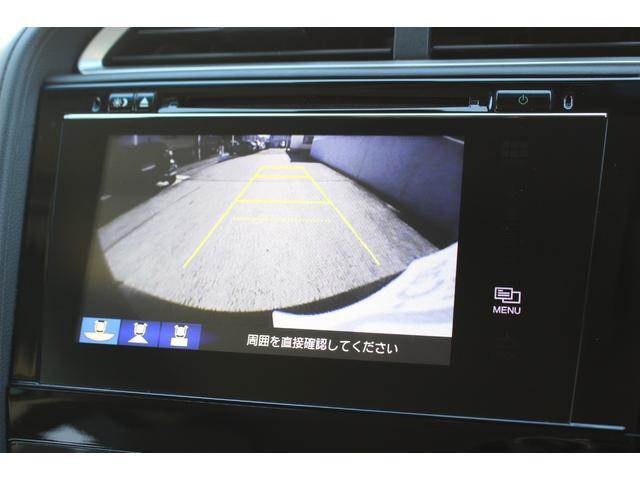 シャトル ハイブリッドＺ　ワンオーナー車　衝突被害軽減ブレーキ　ドライブレコーダ　Ｂｌｕｅｔｏｏｔｈ対応　ＵＳＢ接続　クルーズＣ　記録簿付　ＶＳＡ　フルセグ地デジＴＶ　シートＨ　リアカメラ　キーフリ　ＬＥＤライト　禁煙　イモビ（12枚目）