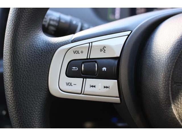 フィット ｅ：ＨＥＶクロスター　電動格納ミラー　ｂｌｕｅｔｏｏｔｈ　車線維持支援システム　ルーフレール　メモリナビ　衝突回避システム　禁煙　１オーナー　フルオートエアコン　整備記録簿　前後センサー　ＬＥＤランプ　エアバッグ　地デジ（15枚目）