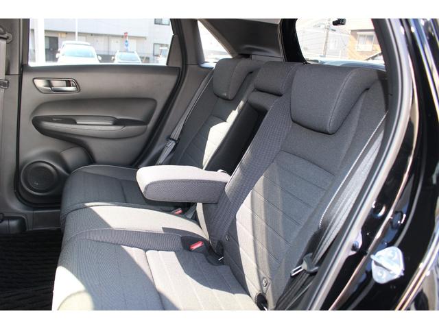 フィット ｅ：ＨＥＶクロスター　電動格納ミラー　ｂｌｕｅｔｏｏｔｈ　車線維持支援システム　ルーフレール　メモリナビ　衝突回避システム　禁煙　１オーナー　フルオートエアコン　整備記録簿　前後センサー　ＬＥＤランプ　エアバッグ　地デジ（25枚目）