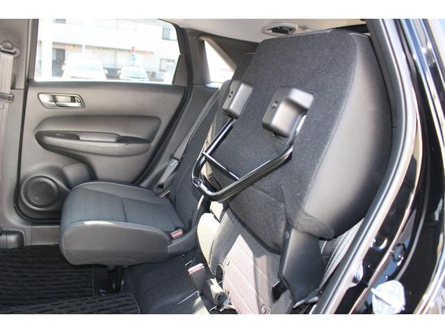 フィット ｅ：ＨＥＶクロスター　電動格納ミラー　ｂｌｕｅｔｏｏｔｈ　車線維持支援システム　ルーフレール　メモリナビ　衝突回避システム　禁煙　１オーナー　フルオートエアコン　整備記録簿　前後センサー　ＬＥＤランプ　エアバッグ　地デジ（26枚目）