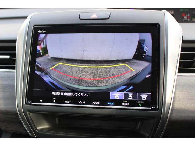 フリードハイブリッド ハイブリッド・Ｇブラックスタイル　Ｗ電動ドア　禁煙　衝突軽減ブレーキ　衝突安全ボディ　ワンオーナー　レーンキープアシスト　ドライブレコーダー　Ｒカメラ　シートヒータ　盗難防止装置　キーフリー　３列シート　ウォークスルー　ＢＴオーディオ（12枚目）