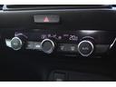 ｅ：ＨＥＶクロスター　電動格納ミラー　ｂｌｕｅｔｏｏｔｈ　車線維持支援システム　ルーフレール　メモリナビ　衝突回避システム　禁煙　１オーナー　フルオートエアコン　整備記録簿　前後センサー　ＬＥＤランプ　エアバッグ　地デジ（13枚目）