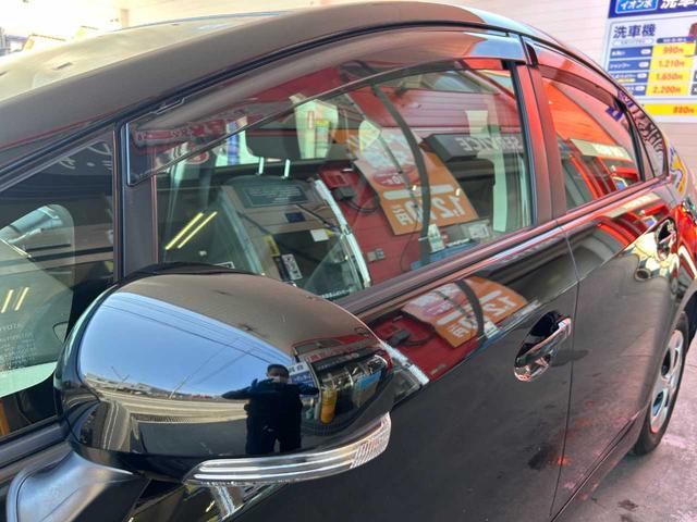 プリウス Ｓ　ユーザー買取　後期型　車検整備付　ＡＬＰＩＮＥ９型ナビ　地デジ　Ｂｌｕｅｔｏｏｔｈ　ＨＩＤヘッド　純正１５インチＡＷ（ホイルキャップ付き）　プッシュスタート　スマートキー（スペアあり）（63枚目）
