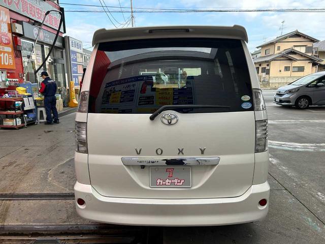 ヴォクシー Z 煌 ツインムーンルーフ 両側パワースライドドア HIDヘッド キーレス エアコン 純正15インチAW(3枚目)