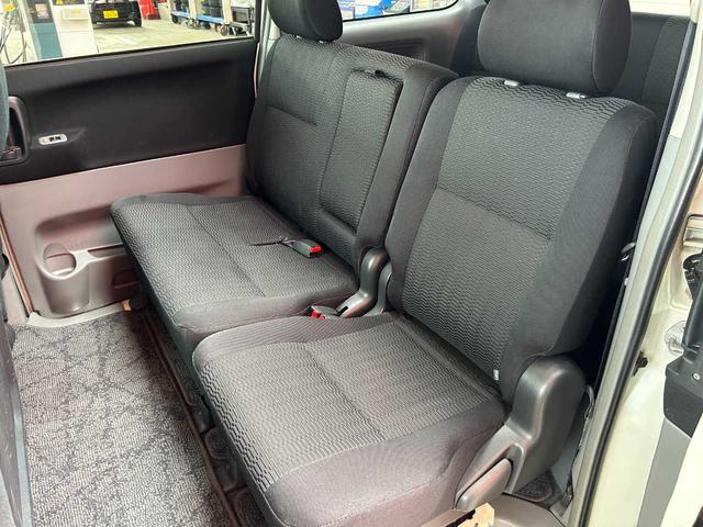 ヴォクシー Z 煌 ツインムーンルーフ 両側パワースライドドア HIDヘッド キーレス エアコン 純正15インチAW(36枚目)