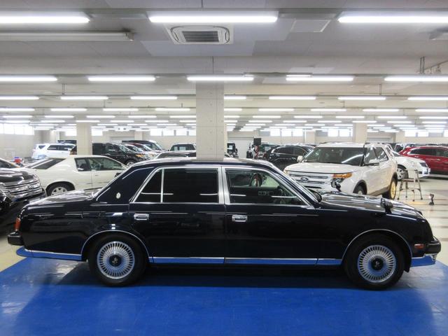 トヨタ センチュリー フロアシフト 後期型 本革シート エアシート フェンダーミラー車 バックカメラ 前後ドライブレコーダー 145 0万円 平成23年 11年 埼玉県 中古車 価格 Com トヨタ センチュリー フロアシフト 後期型 本革シート エアシート フェンダーミラー車 バックカメラ 前後ドライブレコーダー 145 0万円 平成23年 11年 埼玉県 中古車 価格 Com