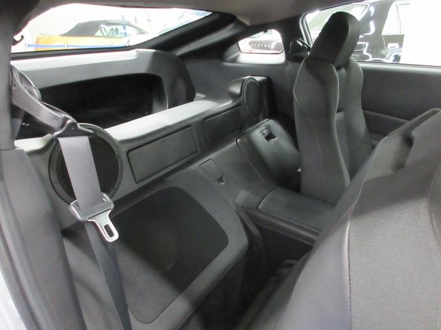 フェアレディｚ 日産 ベースグレード ６ｍｔ車 社外ｈｄｄナビ ｅｔｃ 音楽録音機能 ディスク再生 ｈｉｄライト 純正エアロ １８インチホイール ノーマル車 タイミングチェーンの中古車詳細 中古車検索ならkurutown クルタウン