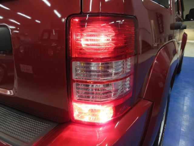 スポーツ 4WD ディーラー車 メモリーナビ/フルセグ/ETC/サイドカメラ/バックカメラ/キーレス/フォグライト/走行中TV視聴可/16インチアルミ/ホワイトレタータイヤ(15枚目)
