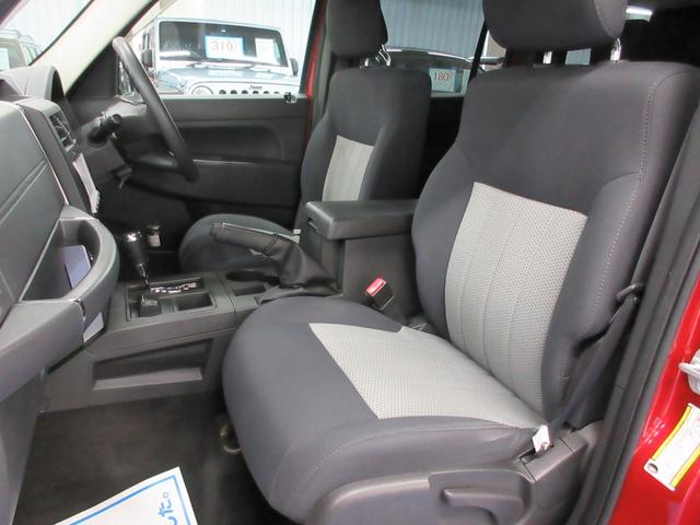 スポーツ 4WD ディーラー車 メモリーナビ/フルセグ/ETC/サイドカメラ/バックカメラ/キーレス/フォグライト/走行中TV視聴可/16インチアルミ/ホワイトレタータイヤ(22枚目)