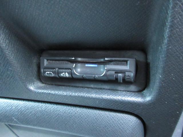 ステップワゴンスパーダ Ｚ　後期型　両側電動ドア　９型メモリーナビ　バックカメラ　フルセグＴＶ　ＤＶＤ再生　ＣＤ再生　ＥＴＣ　ＨＩＤヘッドライト　純正アルミ　ＨＩＤヘッドライト　タイミングチェーン車（33枚目）