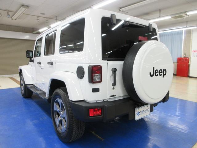 ジープ・ラングラーアンリミテッド サハラ　４ＷＤ　後期型　メモリーナビ　フルセグ　Ｂｌｕｅｔｏｏｔｈ　サイド・バックカメラ　ＥＴＣ　前後ドラレコ　クルコン　サイド・バックカメラ　音楽録音　キーレス　ディスク再生　１８インチアルミ　レギュラーガソリン車（5枚目）