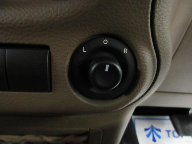 ジープ・ラングラーアンリミテッド サハラ　４ＷＤ　後期型　メモリーナビ　フルセグ　Ｂｌｕｅｔｏｏｔｈ　サイド・バックカメラ　ＥＴＣ　前後ドラレコ　クルコン　サイド・バックカメラ　音楽録音　キーレス　ディスク再生　１８インチアルミ　レギュラーガソリン車（42枚目）