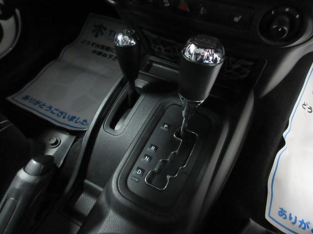 ジープ・ラングラーアンリミテッド ポーラーエディション　４ＷＤ　後期型　限定車　黒革　社外ナビ　フルセグ　Ｂｌｕｅｔｏｏｔｈオーディオ　バックカメラ　ＥＴＣ　クルコン　音楽録音　ディスク再生　シートヒーター　背面タイヤレス　１８インチアルミ　ルーフキャリア　タイミングチェーン（40枚目）