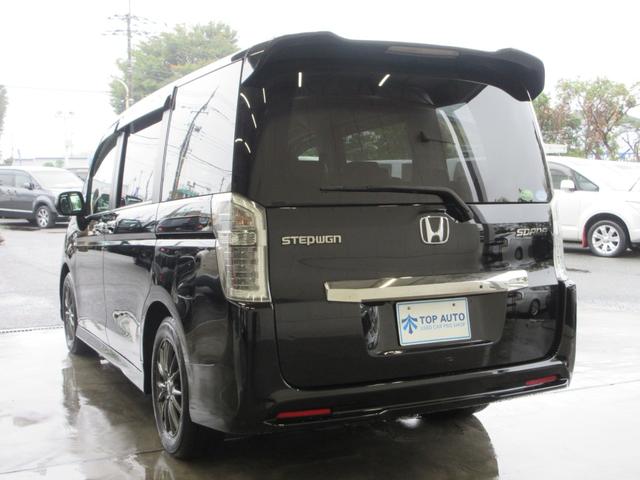 ステップワゴンスパーダ Ｚ　クールスピリット　インターナビ　セレクション　後期型　両側電動ドア　ハーフレザー　ＨＤＤナビ　フルセグ　後席モニター　バックカメラ　ＥＴＣ　Ｂｌｕｅｔｏｏｔｈ通話　ディスク再生　クルコン　社外アルミ　ＨＩＤライト　タイミングチェーン（9枚目）