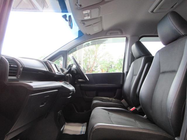 ステップワゴンスパーダ Ｚ　クールスピリット　インターナビ　セレクション　後期型　両側電動ドア　ハーフレザー　ＨＤＤナビ　フルセグ　後席モニター　バックカメラ　ＥＴＣ　Ｂｌｕｅｔｏｏｔｈ通話　ディスク再生　クルコン　社外アルミ　ＨＩＤライト　タイミングチェーン（15枚目）