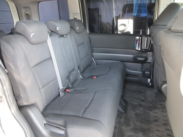 ステップワゴンスパーダ Ｚ　後期型　両側電動ドア　ＥＴＣ　革調シート　スマートキー　ＨＩＤライト　社外１８インチアルミ　タイミングチェーン（16枚目）