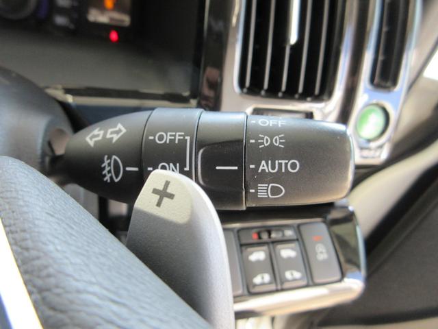 ステップワゴンスパーダ Ｚ　後期型　両側電動ドア　ＥＴＣ　革調シート　スマートキー　ＨＩＤライト　社外１８インチアルミ　タイミングチェーン（34枚目）