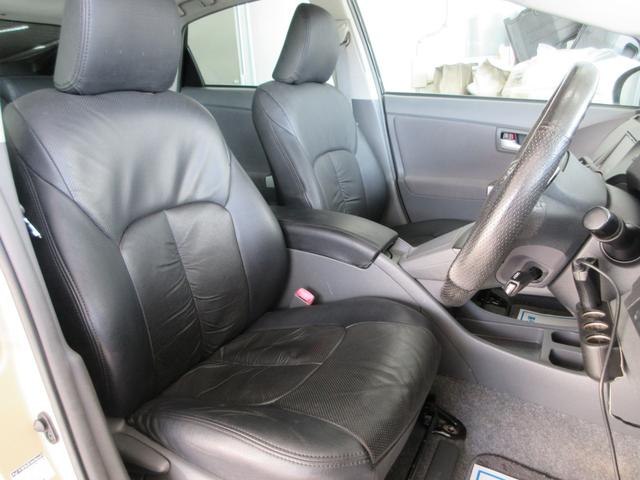 プリウス S 社外8インチナビ フルセグ ドラレコ バックカメラ ETC 音楽録音 ディスク再生 Bluetoothオーディオ 車高調ローダウン シートカバー デジタルインナーミラー ルーフラック 社外ホイール(11枚目)