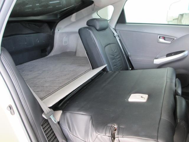 プリウス S 社外8インチナビ フルセグ ドラレコ バックカメラ ETC 音楽録音 ディスク再生 Bluetoothオーディオ 車高調ローダウン シートカバー デジタルインナーミラー ルーフラック 社外ホイール(18枚目)