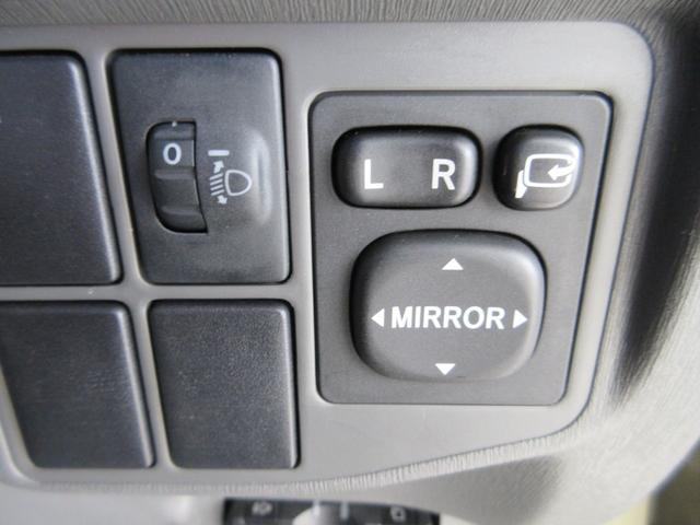 プリウス S 社外8インチナビ フルセグ ドラレコ バックカメラ ETC 音楽録音 ディスク再生 Bluetoothオーディオ 車高調ローダウン シートカバー デジタルインナーミラー ルーフラック 社外ホイール(36枚目)