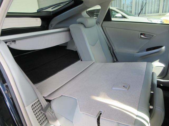 プリウス Gツーリングセレクション 後期型 ハーフレザー 純正ナビ フルセグ Bluetoothオーディオ バックカメラ ETC 音楽録音 ディスク再生 クルコン プッシュスタート ツーリングホイール LEDライト タイミングチェーン(17枚目)