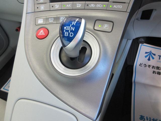 プリウス Gツーリングセレクション 後期型 ハーフレザー 純正ナビ フルセグ Bluetoothオーディオ バックカメラ ETC 音楽録音 ディスク再生 クルコン プッシュスタート ツーリングホイール LEDライト タイミングチェーン(33枚目)