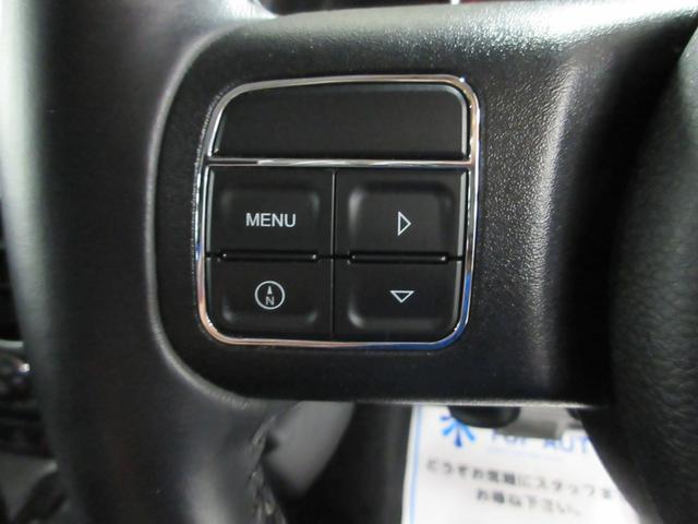 ジープ・ラングラーアンリミテッド サハラ　４ＷＤ　後期型　黒革シート　メモナビ　フルセグ　サイド・バックカメラ　ＥＴＣ　ドラレコ　クルーズコントロール　シートヒーター　音楽録音機能　ディスク再生　キーレス　１８インチアルミ　レギュラーガソリン仕様（43枚目）