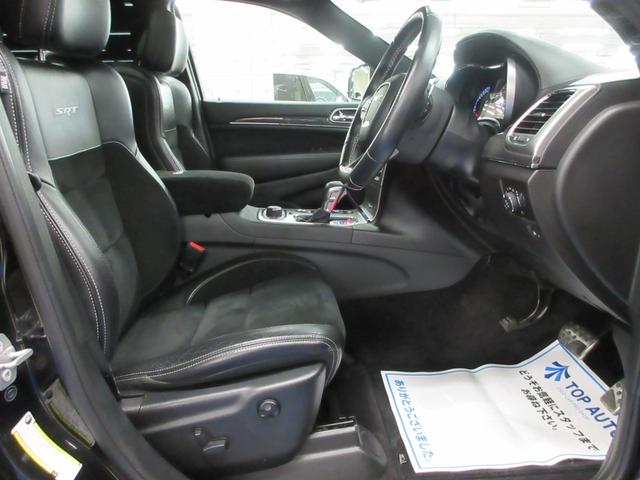 ジープ・グランドチェロキー SRT8 4WD 後期型 衝突軽減 サンルーフ ハーフレザー ナビ フルセグ Bluetooth 電動ゲート フロント・サイド・バックカメラ ETC2.0 シートヒーター シートクーラー レーダークルーズ 20インチアルミ(21枚目)