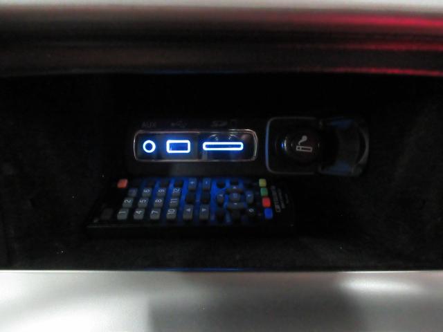 ジープ・グランドチェロキー SRT8 4WD 後期型 衝突軽減 サンルーフ ハーフレザー ナビ フルセグ Bluetooth 電動ゲート フロント・サイド・バックカメラ ETC2.0 シートヒーター シートクーラー レーダークルーズ 20インチアルミ(54枚目)