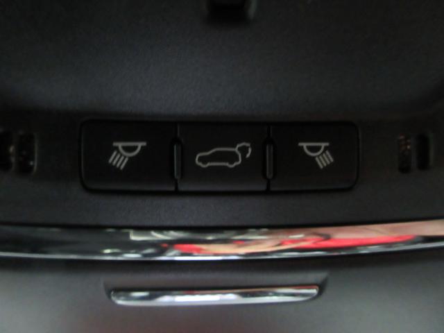 ジープ・グランドチェロキー SRT8 4WD 後期型 衝突軽減 サンルーフ ハーフレザー ナビ フルセグ Bluetooth 電動ゲート フロント・サイド・バックカメラ ETC2.0 シートヒーター シートクーラー レーダークルーズ 20インチアルミ(55枚目)