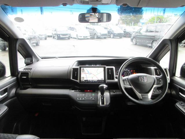 ステップワゴンスパーダ Z クールスピリット 後期型 両側電動ドア ハーフレザー 9インチナビ フルセグ 後席モニター バックカメラ ETC Bluetooth クルコン 音楽録音 ディスク再生 17インチアルミ HID 車高調 タイミングチェーン(5枚目)