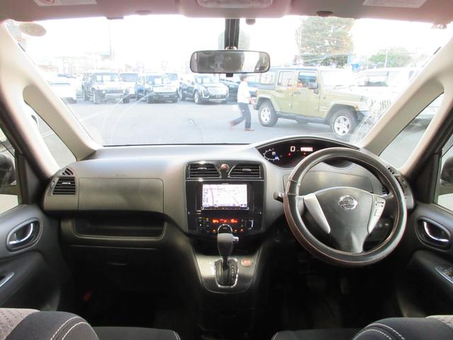 セレナ ライダー ブラックライン S-ハイブリッド 両側電動ドア 社外ナビ フルセグ 後席モニター バックカメラ ETC ディスク再生 クルーズコントロール プッシュスタート インテリキー HIDライト 16インチアルミ タイミングチェーン(5枚目)