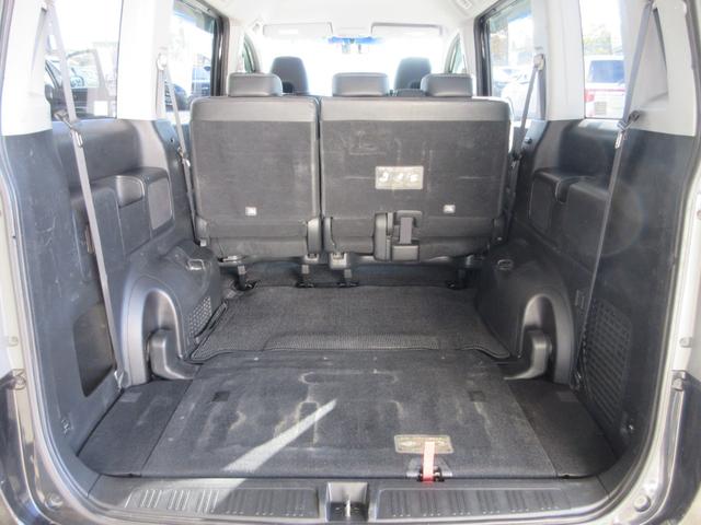 ステップワゴンスパーダ Ｚ　クールスピリット　後期型　両側電動ドア　ハーフレザー　８インチナビ　フルセグ　バックカメラ　ＥＴＣ　音楽録音　ディスク再生　クルコン　バックソナー　スマートキー　ＨＩＤライト　１７インチアルミ　タイミングチェーン（41枚目）