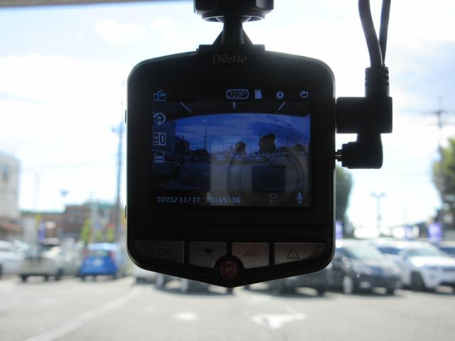 セレナ ライダー ブラックライン S-ハイブリッド 電動スライドドア 8インチナビ フルセグ 後席モニター 前後ドラレコ バックカメラ ETC Bluetoothオーディオ クルコン プッシュスタート 16インチアルミ HIDライト タイミングチェーン(37枚目)