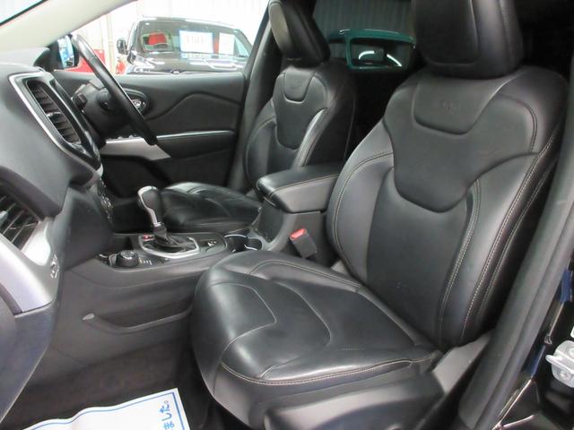 ジープ・チェロキー リミテッド 4WD 本革シート 衝突軽減ブレーキ 電動リアゲート ナビ Bluetooth バックカメラ フルセグ アダプティブクルーズ 障害物センサー シートヒーター スマートキー(21枚目)