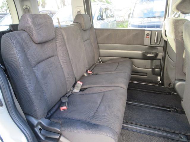 ステップワゴンスパーダ Z 両側電動ドア HDDナビ フルセグ 後席モニター 全周囲アラウンドビューカメラ ETC 障害物ソナー 音楽録音 ディスク再生 スマートキー HIDライト 社外アルミ タイミングチェーン(16枚目)