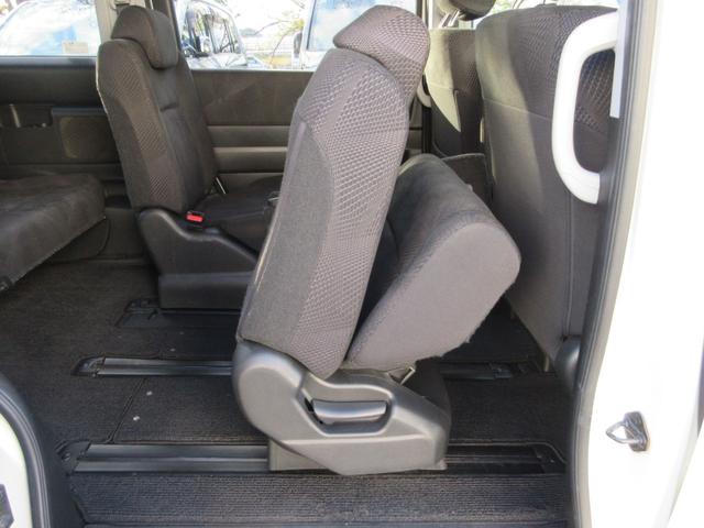 ステップワゴンスパーダ Z 両側電動ドア HDDナビ フルセグ 後席モニター 全周囲アラウンドビューカメラ ETC 障害物ソナー 音楽録音 ディスク再生 スマートキー HIDライト 社外アルミ タイミングチェーン(18枚目)