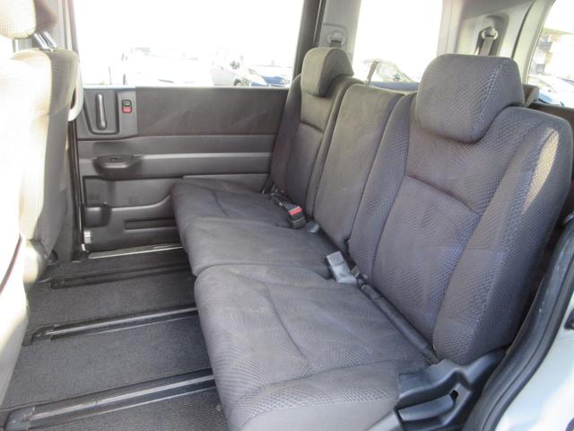 ステップワゴンスパーダ Z 両側電動ドア HDDナビ フルセグ 後席モニター 全周囲アラウンドビューカメラ ETC 障害物ソナー 音楽録音 ディスク再生 スマートキー HIDライト 社外アルミ タイミングチェーン(19枚目)