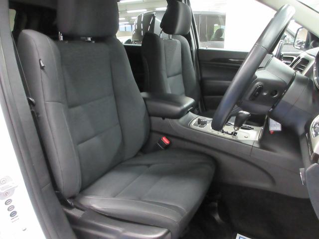 【室内展示場完備】雨や気温も気にせずいつでもお車が見られます！アメ車旧車・アメ車ＳＵＶ・アメ車バン・アメ車中古・アメ車埼玉　屋内にも多数展示！ゆっくりご覧いただけます♪