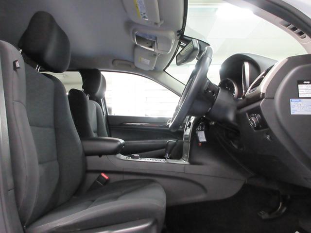 【欲しい装備がきっとみつかる】サンルーフ・本革シート・後席モニター・クルーズコントロール・アイドリングストップ・シートヒーター・ステアリングヒーター・ＥＴＣなども専門だからこその在庫数で選べます♪