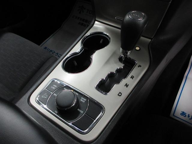 【室内展示場完備】雨や気温も気にせずいつでもお車が見られます！アメ車旧車・アメ車ＳＵＶ・アメ車バン・アメ車中古・アメ車埼玉　屋内にも多数展示！ゆっくりご覧いただけます♪